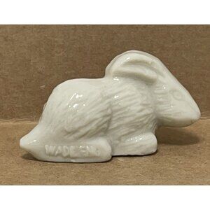 Wade Whimsy White Rabbit Bunny Figurine